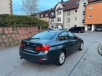 Gebraucht BMW 320 184 PS (135 kW) 2014 Grau Limousine
