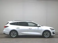 Usado Ford Focus Cool & Connect 120 CV (88 kW) 2022 Blanco Familiar