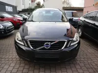 Gebraucht Volvo XC60 Momentum 163 PS (119 kW) 2010 Schwarz SUV