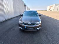 Gebraucht Skoda Rapid Style 116 PS (85 kW) 2015 Braun Kleinwagen