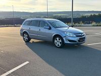 Gebraucht Opel Astra Edition 116 PS (85 kW) 2009 Silber Kombi