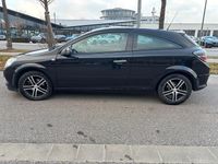 Second-hand Opel Astra GTC 2009 Negru Coupe