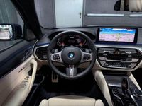 Gebraucht BMW M550 530 PS (389 kW) 2023 Blau Limousine