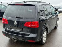Gebraucht VW Touran Style 140 PS (102 kW) 2011 Schwarz Van / Kleinbus