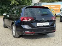 Gebraucht VW Passat 150 PS (110 kW) 2023 Schwarz Kombi