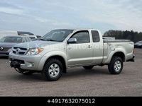 Gebraucht Toyota HiLux 102 PS (75 kW) 2005 Silber Pickup