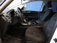 Gebraucht Ford S-MAX Titanium 150 PS (110 kW) 2017 Weiß Van / Kleinbus