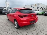 Gebraucht Opel Astra Dynamic 150 PS (110 kW) 2015 Rot Limousine