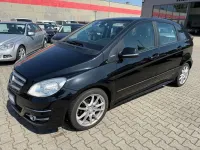 Gebraucht Mercedes B180 116 PS (85 kW) 2010 Schwarz Van / Kleinbus