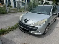 Gebraucht Peugeot 206 Basis 75 PS (55 kW) 2010 Grau Limousine