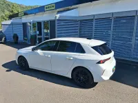 Gebraucht Opel Astra Edition 131 PS (96 kW) 2023 Jade weiss/arktis weiss Kleinwagen