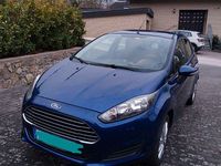 Gebraucht Ford Fiesta 82 PS (60 kW) 2015 Blau Limousine