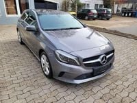 Gebraucht Mercedes A180 122 PS (89 kW) 2016 Mountaingrau  met. Kleinwagen