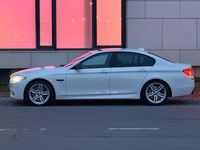 Gebraucht BMW 550 Luxury Line 449 PS (330 kW) 2013 Weiß Limousine