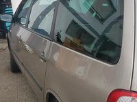 Gebraucht Ford Galaxy 145 PS (106 kW) 2003 Silber Van / Kleinbus