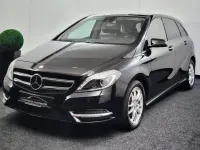 Gebraucht Mercedes B200 Night 136 PS (100 kW) 2012 Schwarz Kleinwagen