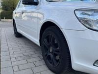 Second-hand Skoda Octavia Elegance 105 CP (77 kW) 2012 Alb Break