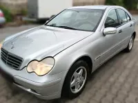 Gebraucht Mercedes C180 143 PS (105 kW) 2002 Silber Limousine