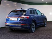 Gebraucht Audi e-tron 210 kW (286 PS) 2024 Blau / navarrablau (metallic) SUV