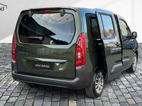 Neu Fiat Doblò 131 PS (96 kW) 2025 Grün / backpackerkkhaki Van / Kleinbus