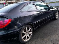 Gebraucht Mercedes C200 163 PS (119 kW) 2002 Schwarz Coupé