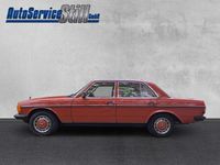 Gebraucht Mercedes 200 60 PS (44 kW) 1981 Rot Limousine