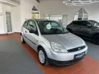 Gebraucht Ford Fiesta Ambiente 80 PS (58 kW) 2003 Silber Kleinwagen
