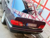 Gebraucht Mercedes E320 220 PS (161 kW) 1997 Violet Limousine