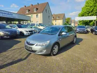 Gebraucht Opel Astra Design Edition 116 PS (85 kW) 2011 Silber Limousine