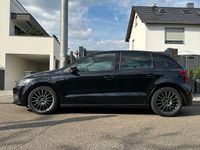 Gebraucht VW Polo 90 PS (66 kW) 2015 Schwarz Kleinwagen