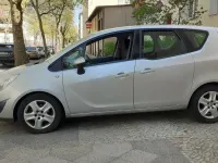 Second-hand Opel Meriva 101 CP (74 kW) 2010 Argintiu Monovolum