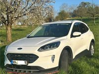 Gebraucht Ford Kuga Titanium 224 PS (164 kW) 2022 Weiß SUV