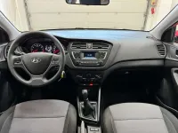 Gebraucht Hyundai i20 Select 84 PS (61 kW) 2020 Rot Kleinwagen