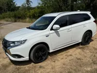 Gebraucht Mitsubishi Outlander P-HEV Basis 135 PS (99 kW) 2020 Weiß SUV