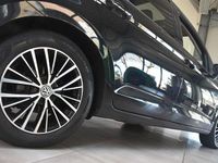 Gebraucht VW Touran Comfortline 150 PS (110 kW) 2017 Schwarz metallic Van / Kleinbus