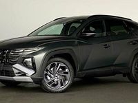 Neu Hyundai Tucson 160 PS (117 kW) 2025 Grün / pinegrün SUV