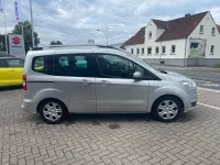 Gebraucht Ford Tourneo Courier Trend 101 PS (74 kW) 2015 Silber Van / Kleinbus