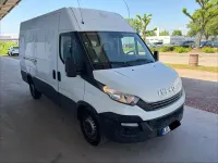 Second-hand Iveco Daily 156 CP (114 kW) 2018 Alb Monovolum