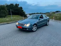 Gebraucht Mercedes E220 150 PS (110 kW) 2004 Blau Limousine