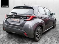 gebraucht Toyota Yaris Hybrid Club Basis + Comfort-Paket + Navigation