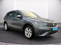 Gebraucht VW Tiguan Allspace Life 150 PS (110 kW) 2024 Platinum grey metallic SUV