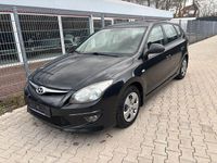 Gebraucht Hyundai i30 126 PS (92 kW) 2011 Schwarz Kombi