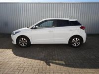 Gebraucht Hyundai i20 Passion 101 PS (74 kW) 2018 Weiß Limousine
