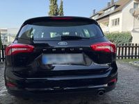 Gebraucht Ford Focus Cool & Connect 101 PS (74 kW) 2021 Schwarz Kombi