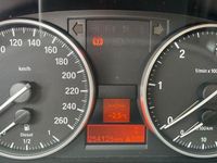 Gebraucht BMW 320 177 PS (130 kW) 2009 Silber Coupé