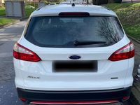 Gebraucht Ford Focus 101 PS (74 kW) 2014 Weiß Kombi