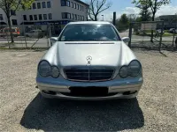 Second-hand Mercedes C200 Classic 116 CP (85 kW) 2002 Argintiu Berlinǎ