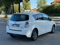 Gebraucht Toyota Verso Skyview Edition 147 PS (108 kW) 2015 Super (pure) white ii Van / Kleinbus