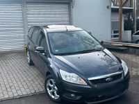 Gebraucht Ford Focus Titanium 125 PS (91 kW) 2009 Grau Kombi