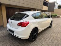 Second-hand Opel Astra 120 CP (88 kW) 2015 Alb Berlinǎ